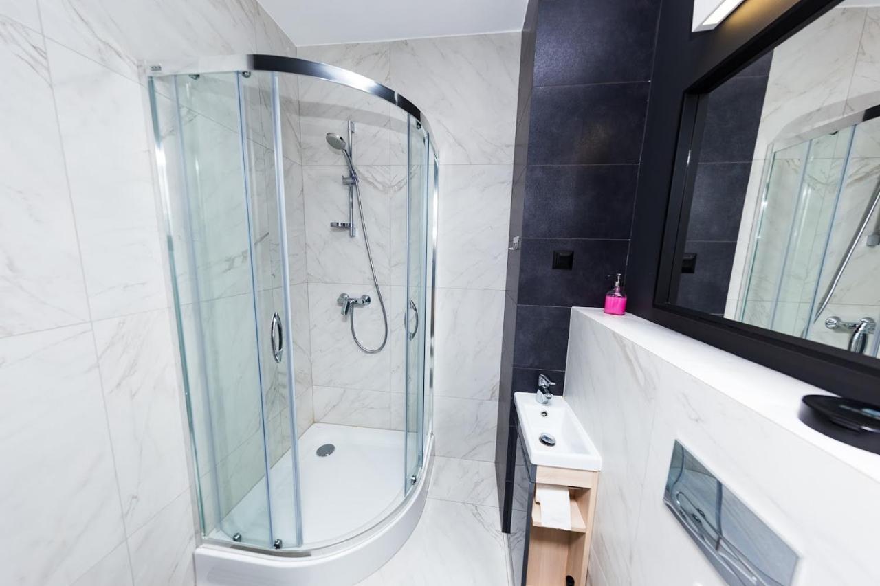 Crystal Guesthouse وارسو المظهر الخارجي الصورة
