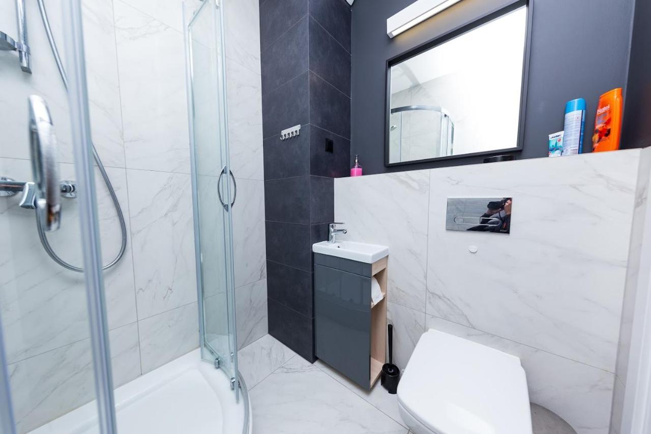 Crystal Guesthouse وارسو المظهر الخارجي الصورة